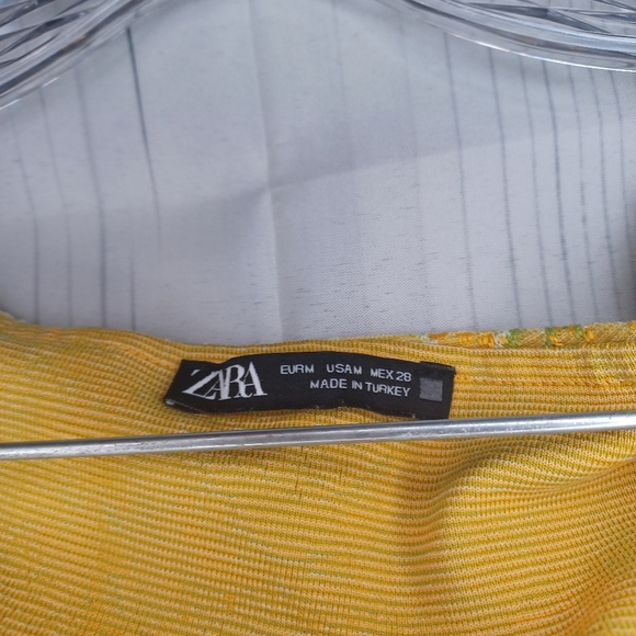 ZARA S Firfirli Jakarli Yellow Green Paisley Stretch sleeveless cropped top - Picture 6 of 9